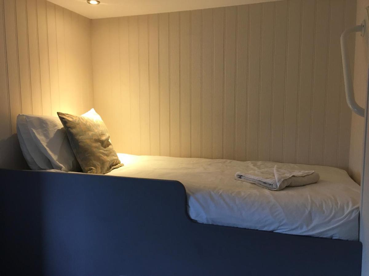 Newport Guest House Линкольн Экстерьер фото