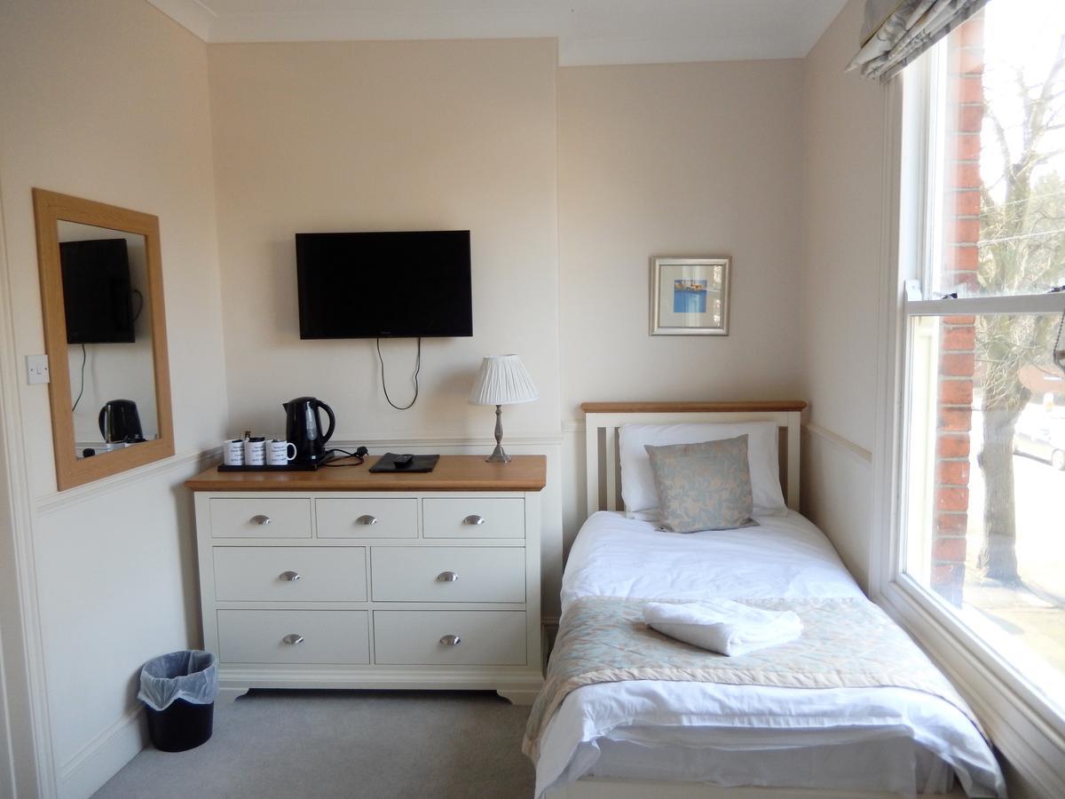 Newport Guest House Линкольн Экстерьер фото