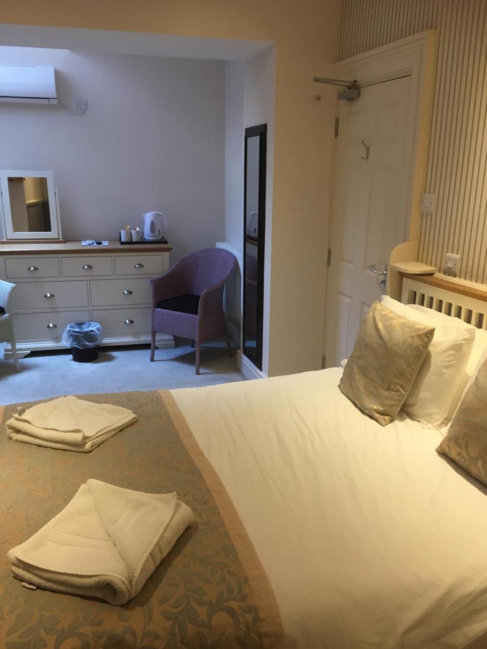 Newport Guest House Линкольн Экстерьер фото